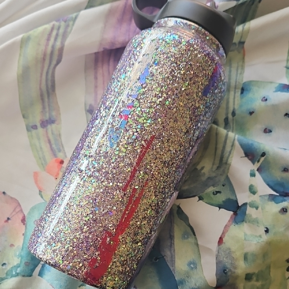 Glitter 32oz Handcrafted Water Bottle with Black Lid